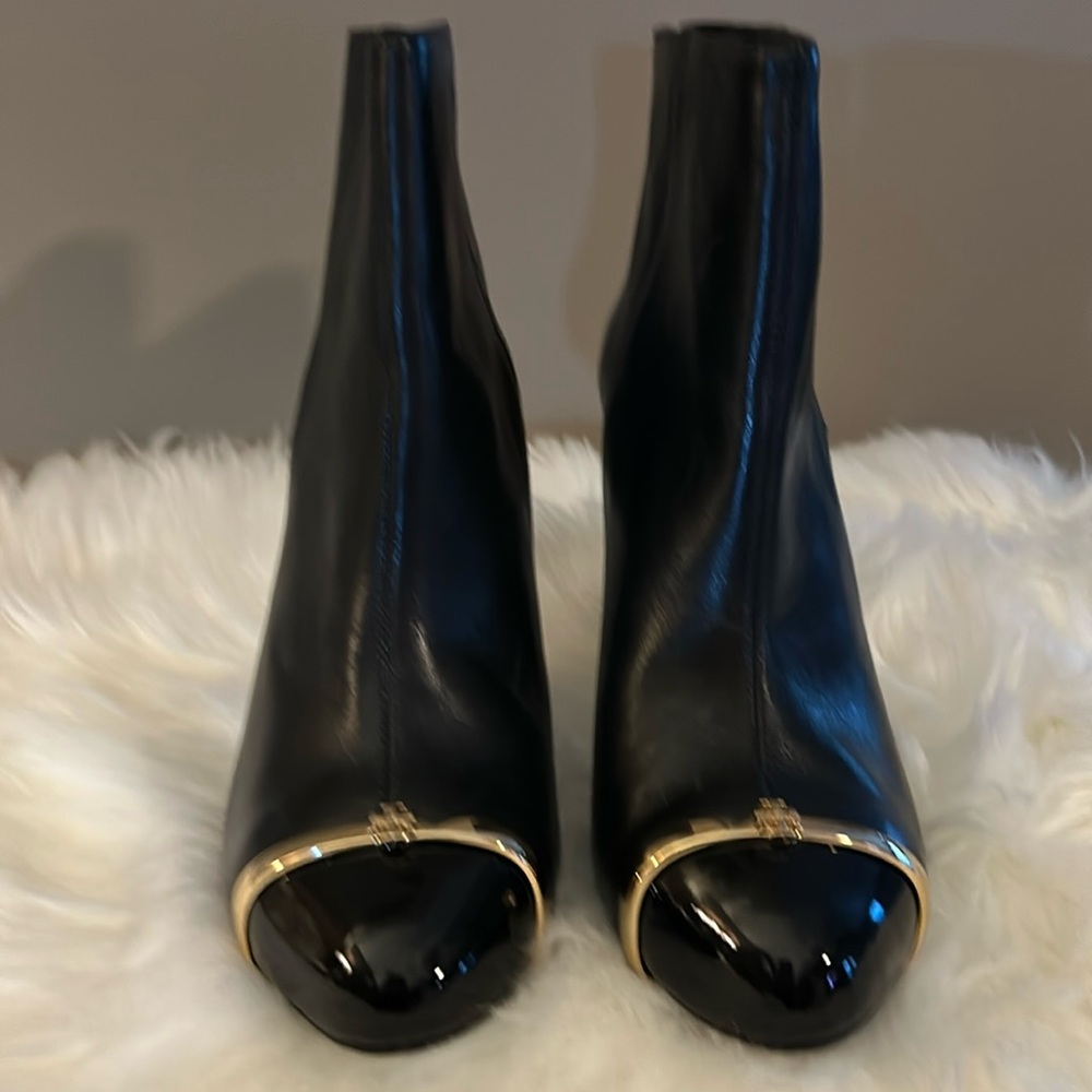NWOB Tory Burch Pacey Cap-Toe Ankle Booties